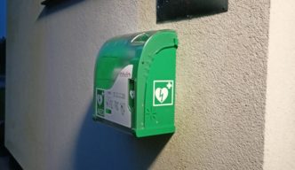 Defibrylator w Droszkowie